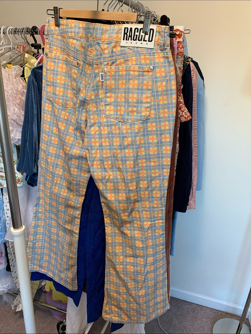 NWOT Ragged Jeans - Picture 3 of 3